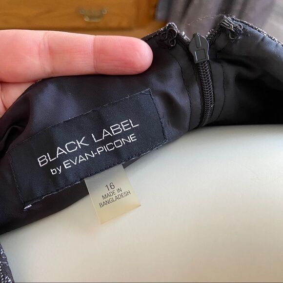 Black Label by Evan Picone Jacquard Grey Metallic Fit & Flare Sleeveless Dress - Picture 6 of 11